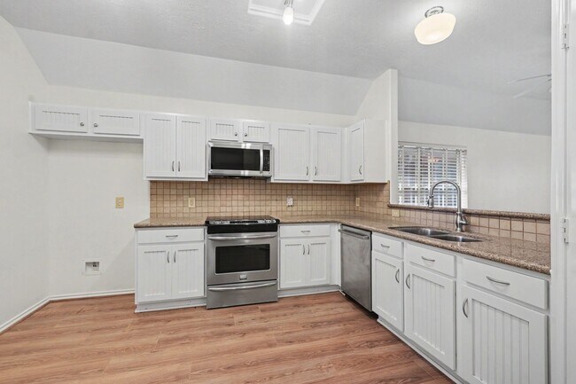 Photo - 15403 Court Green Trail