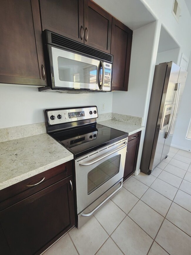 Photo - Lovely Parkside Townhome!