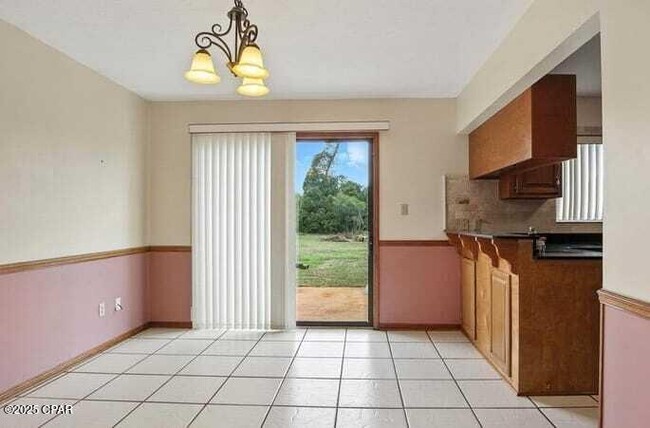 Photo - 833 W Pierson Dr
