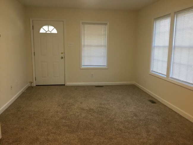 Photo - 2 Bedroom 1 Bathroom House minutes from Lige Street Park & Carroll Park!