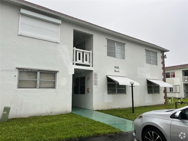 Building Photo - 1521 NW 43rd Ave Unit 107 Rental