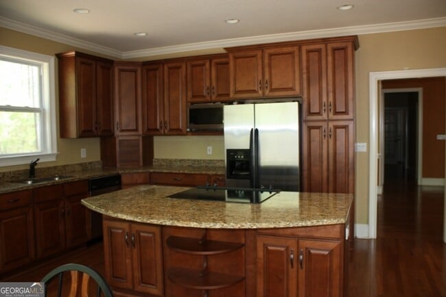 Photo - 207 Lakeview Ct