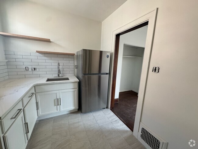 Building Photo - 3745 Saint Lawrence Ave Rental
