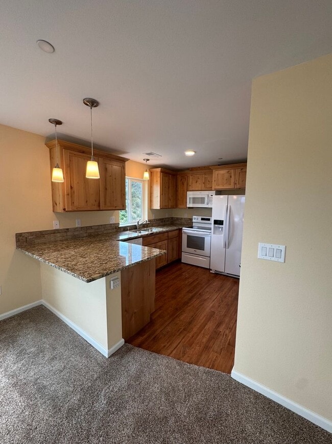 Photo - 2/1 HOME WITH BEAUTIFUL VIEWS