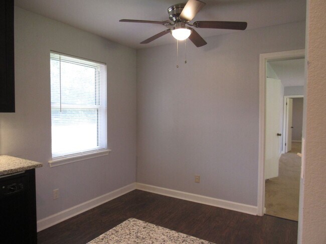 2912 Hwy 319 W