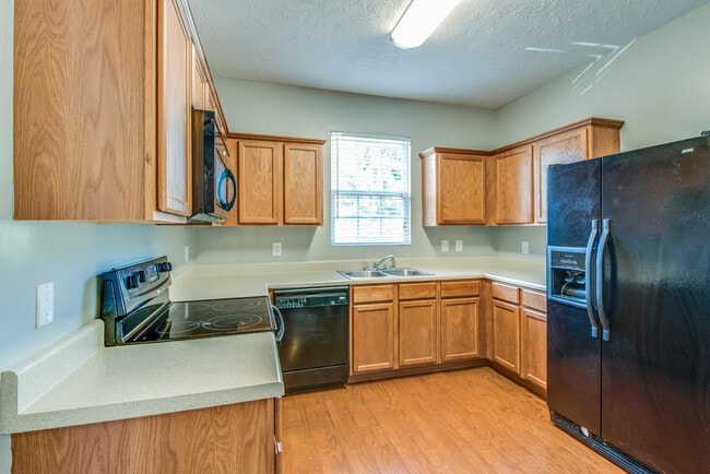 Photo - This 3 BR/2.5 BA Oak Hill Townhome Should Satisfy Your Standards!!!