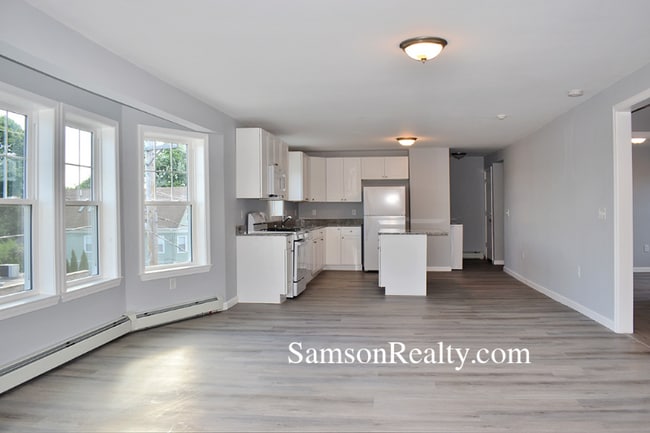 Photo - 719 Hope St Unit 3