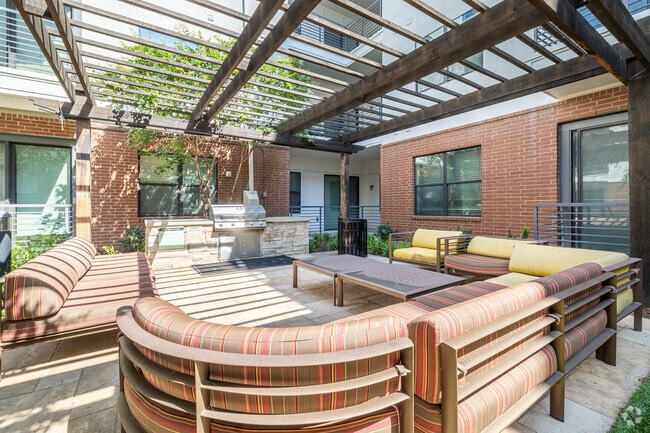 Parrilla al aire libre - Maple at Med Center