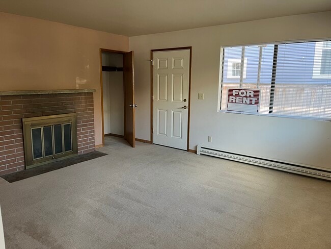 Building Photo - 1618 California Ave SW Unit 1