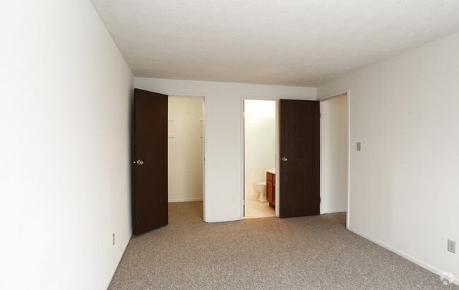 Cedar Hill Apartments - Cincinnati, OH | ForRent.com