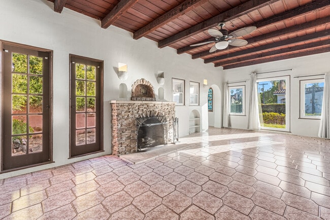 Photo - 506 Palomar Ave