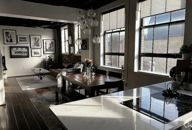 Building Photo - 2201 1st Ave N Unit 3C Rental