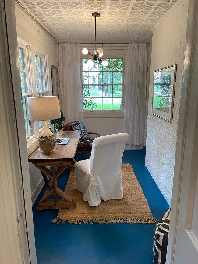 Photo - 1900 Lombardy Ave