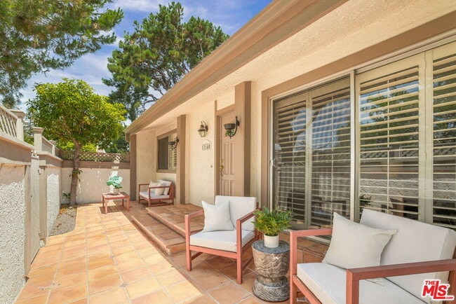 Photo - 17140 Palisades Cir