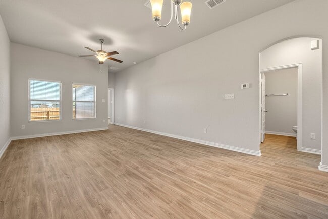 Photo - GORGEOUS 3 BEDROOM DUPLEX LOCATED IN CONVERSE, TX!