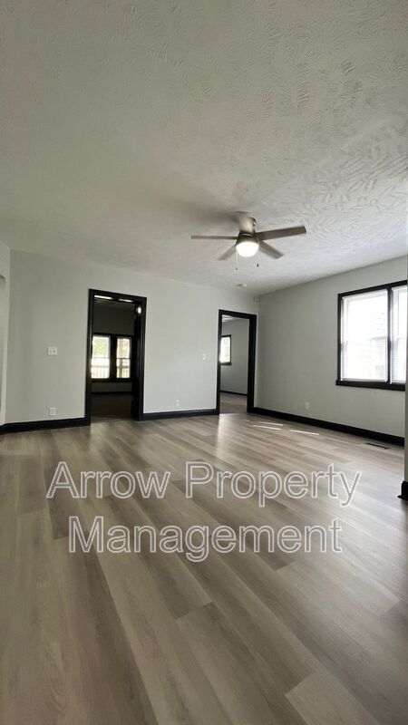 Building Photo - 1535 S 22nd St Unit 1