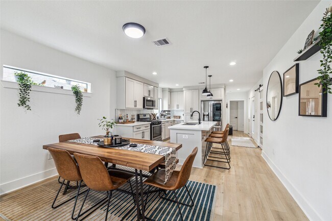 Photo - 4603 Farmer St