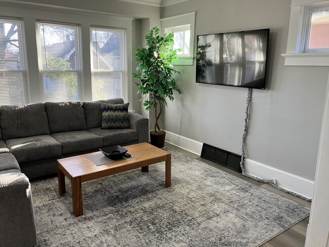 Photo - 2463 N 45th St Unit UPPER