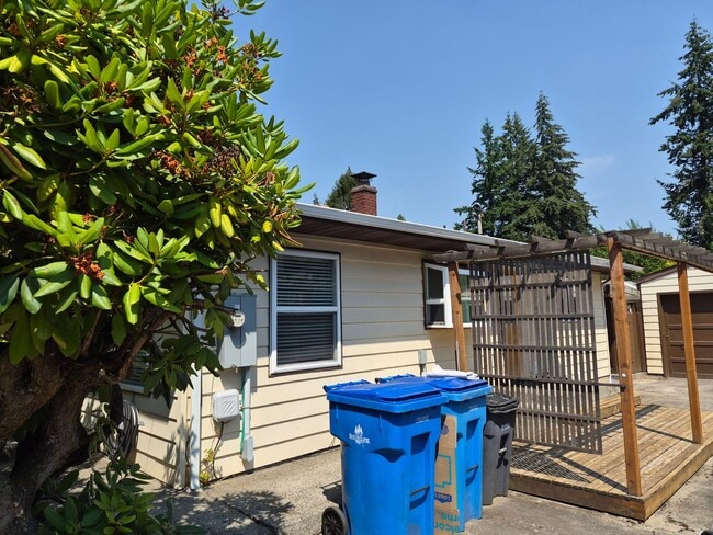 Photo - 16516 15th Ave NE Unit 16516 15th Ave NE