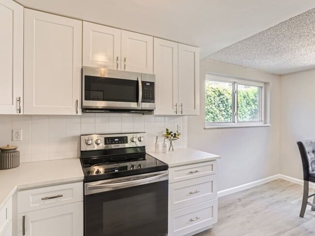 Photo - 3 Bedroom 2 Bathroom Condo in Lakewood! Unit 45