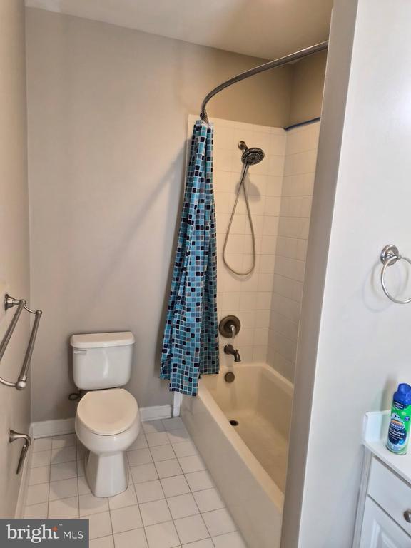 Photo - 8925 Amelung St