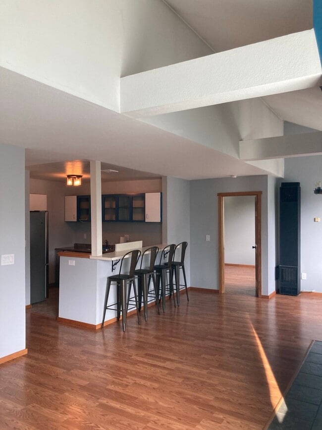 Building Photo - 1106 Wildrose Ct Unit 1106 Wildrose Ct