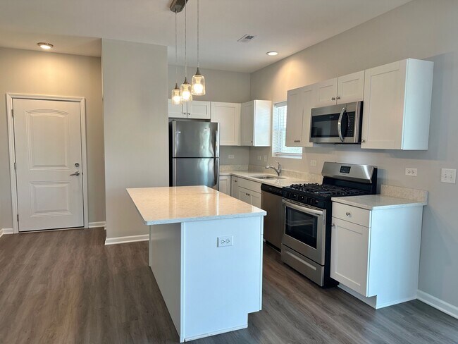 855 E Main St