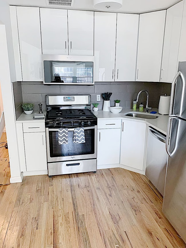 Photo - 603 Knickerbocker Ave