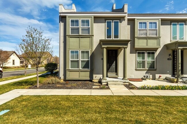 Building Photo - 4492 Milford Dr