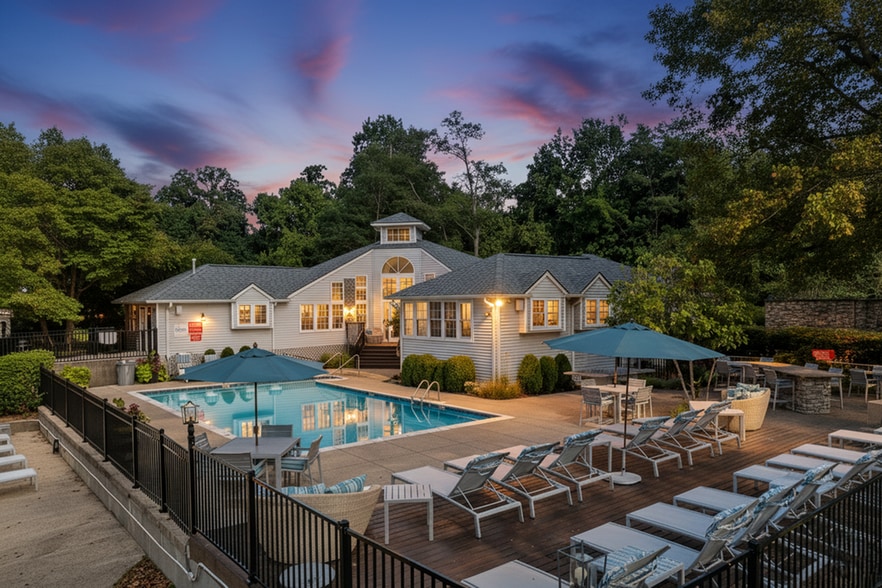 Resort-Style Pool and Sundeck at The Retreat at Stillmeadow Apartments