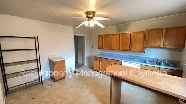 Building Photo - 242 E 17th Ave Rental