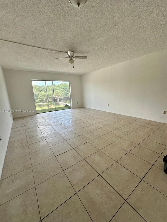 Photo - 4848 NW 24th Ct Unit 309