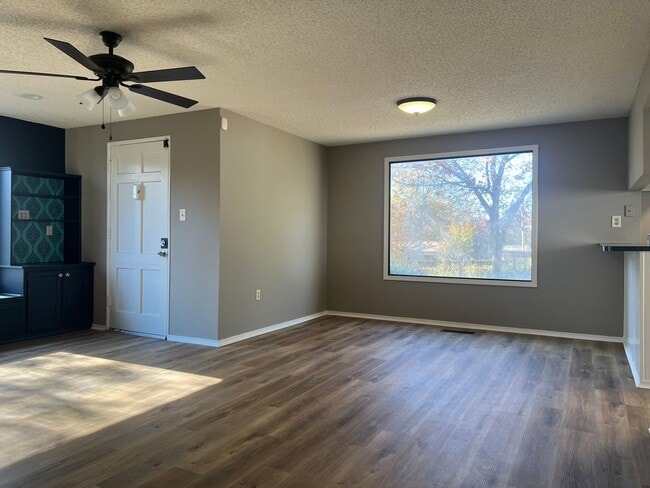 Photo - 104 Belmont Dr