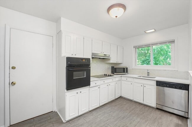 Photo - 200 South Blvd Unit 2C