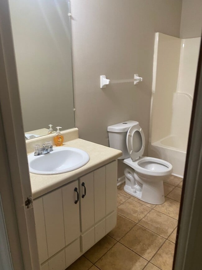 Photo - 105 Fairhaven Ct