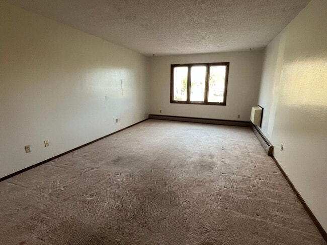 615 6th St NE Unit 7