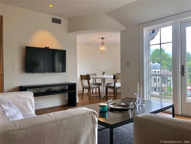 Photo - 5 Church Ln Unit 410