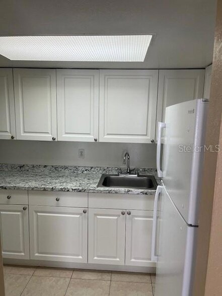 452 Banyon Tree Cir Unit 200