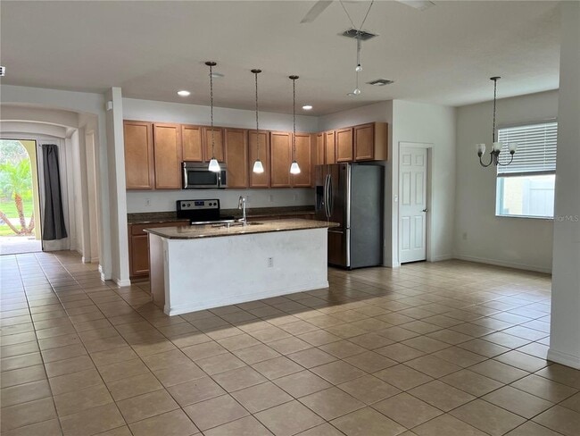 Photo - 682 Star Magnolia Dr