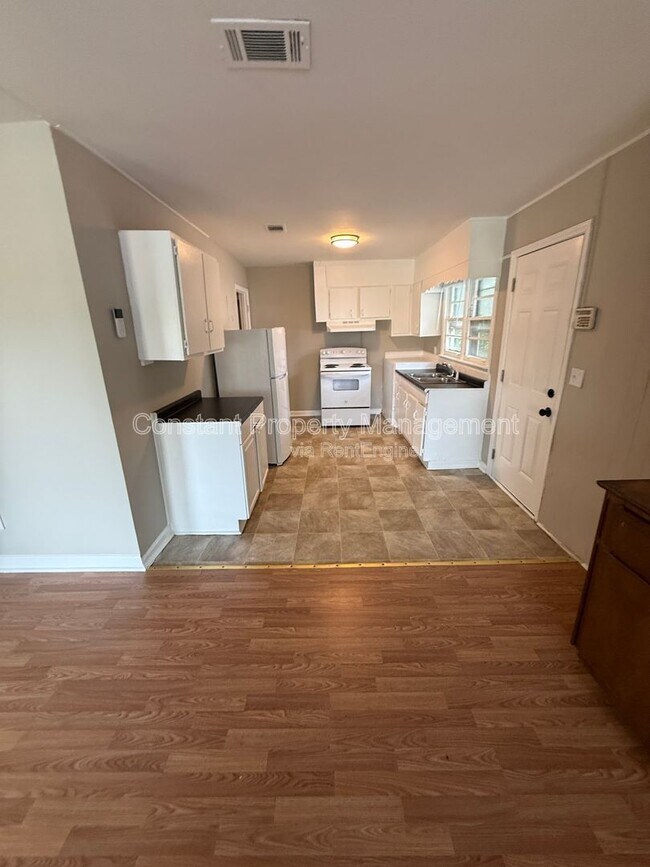 Photo - 728 Key St