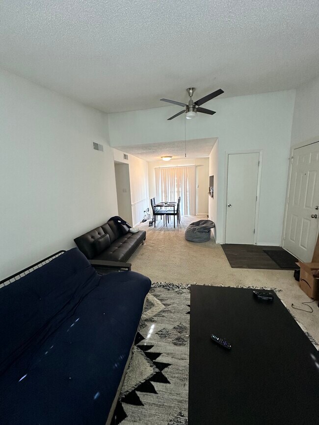 Photo - 1515 Lord Tennyson Arch Unit 1515