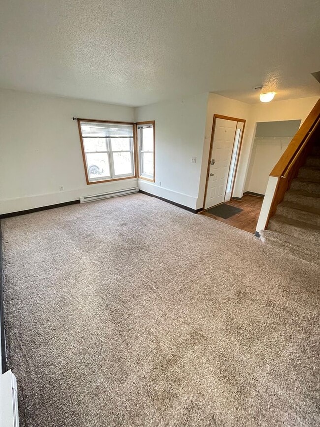 Photo - 317-319 N 3rd Ave W Unidad 319 N 3rd Ave W
