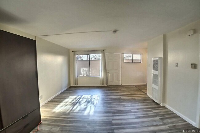 Photo - 1907 Greenwich St