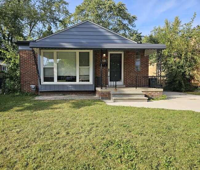 Building Photo - 14030 Elgin St