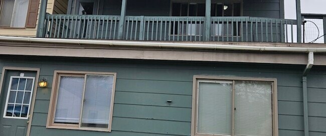 Building Photo - 409 N 1st St Rental