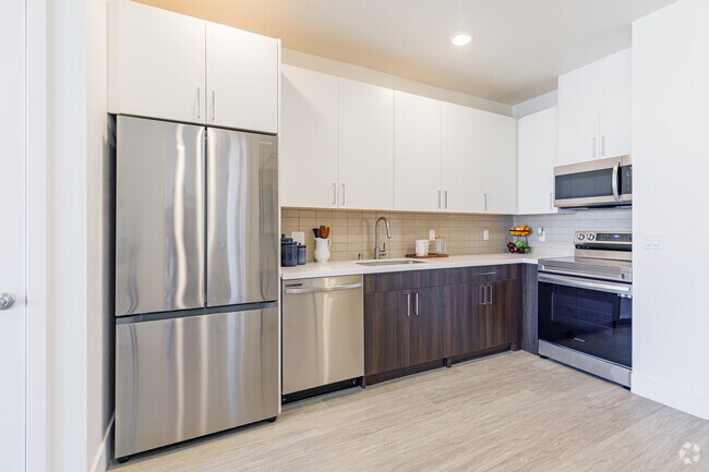 1BR, 1BA - 483SF