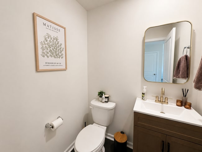 Photo - 121 Roocroft Ct