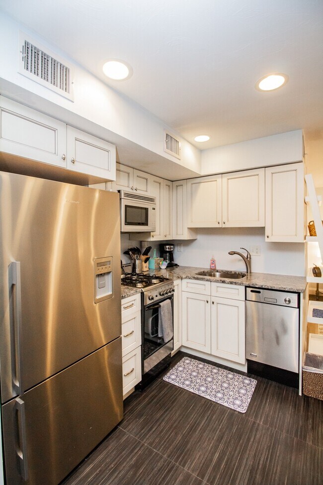 22 Hancock St Unit 102