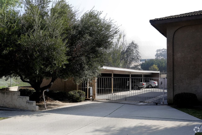 Photo - 3500 Cedar Ave