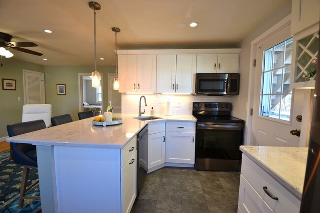 Photo - 18 Austin Ct Unit D